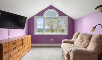 34 Goldsbury Woods Rd, Barre, VT 05641