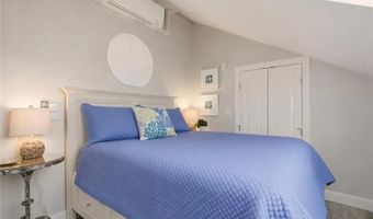 419 Broadway 5, Newport, RI 02840