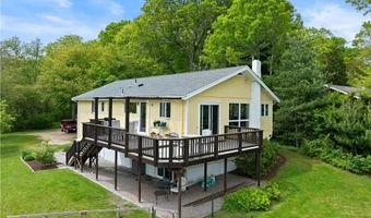 106 Lauri Dr, Charlestown, RI 02813