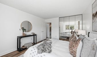 1225 MARTHA CUSTIS Dr 717, Alexandria, VA 22302