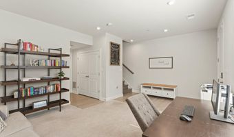2841 HOKIE Ln, Alexandria, VA 22306