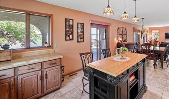150 Lake Dr E, Annandale, MN 55302