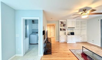 24 High St, Middletown, RI 02842
