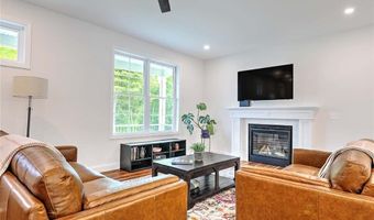3 Big River Dr, Coventry, RI 02816