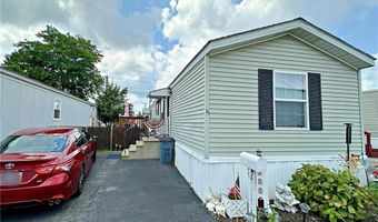15 East Dr, East Providence, RI 02916