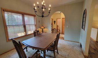 635 LAURISA Ln, Antigo, WI 54409
