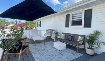 28 BIRCH St, Beachwood, NJ 08722