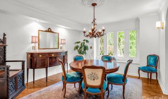 8 Sunny Ridge Dr, Asheville, NC 28804