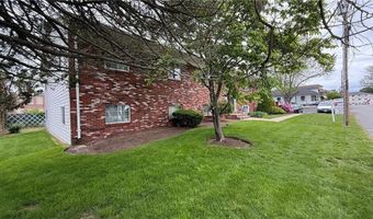 20 Zambarano Ave 202, North Providence, RI 02911
