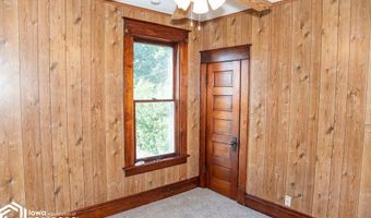 219 A Ave W, Albia, IA 52531