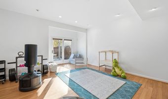 21480 TROWBRIDGE Sq, Ashburn, VA 20147