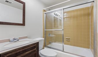 8604 VILLAGE Way 04/8604F, Alexandria, VA 22309