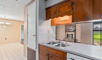 103 S Parkridge Dr, Bossier City, LA 71006