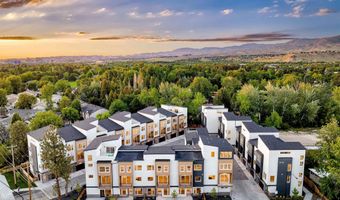 2008 S Mackinnon Ln, Boise, ID 83706