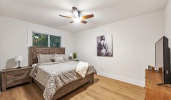 1942 Trail Ridge St, Arlington Heights, IL 60004