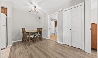 10 Stonyridge Dr, Bayonne, NJ 07035