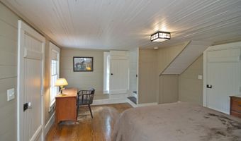 90 Taylor Ln, Alderson, WV 24910