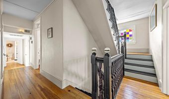 109 CENTRE St, Beach Haven, NJ 08008