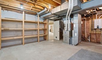 483 Concord Downs Ln, Aurora, OH 44202