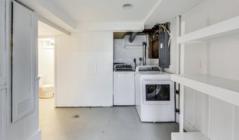 8617 LYNBROOK Dr, Bethesda, MD 20814