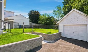 38 Winsor St, Cumberland, RI 02864