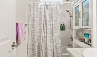 4 Clover Corner Ln, Augusta, ME 04330