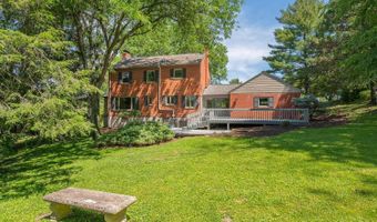 3119 N Farmcrest Dr, Amberley, OH 45213