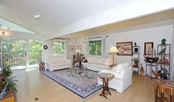 6900 HEATHERHILL Rd, Bethesda, MD 20817