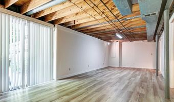 501 Clayworth Dr, Ballwin, MO 63011