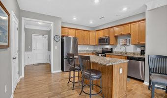 1 Francis Dr 405, Andover, MA 01810