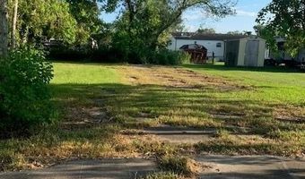 157 Cossin Rd, Angleton, TX 77515