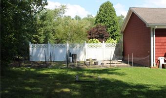 25 Beechnut Dr, Johnston, RI 02919