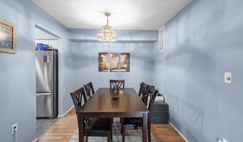 516 Wellington Pl, Aberdeen, NJ 07747