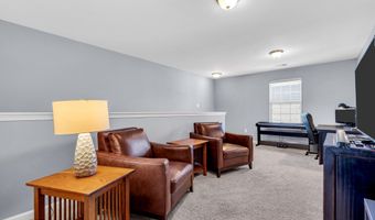 33 Woodchuck Dr, Barnegat, NJ 08005