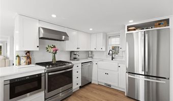 102 Lincoln Ave, East Providence, RI 02915