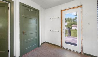 164 7th St, Bangor, ME 04401