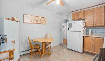 7 Restmere Ter, Middletown, RI 02842