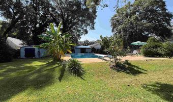 135 S Canoe Rd, Atmore, AL 36502