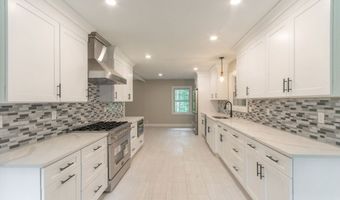 575 North St, Agawam, MA 01030