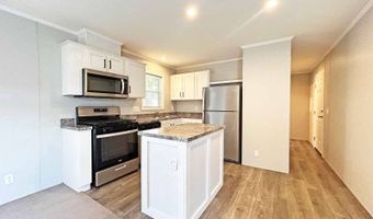 7055 Quarry Rd 43, Amherst, OH 44001