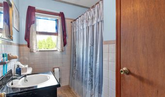224 Tiller Ave, Beachwood, NJ 08722