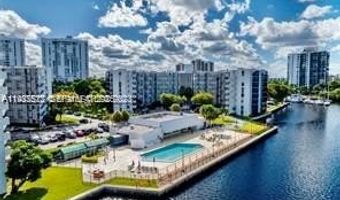 3401 N Country Club Dr 206, Aventura, FL 33180