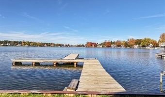 2076 S Long Lake Rd, Fenton, MI 48430