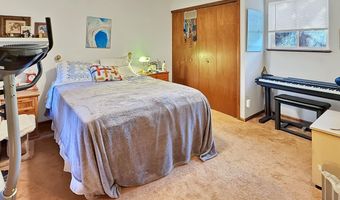 6201 Willow Ln, Boulder, CO 80301