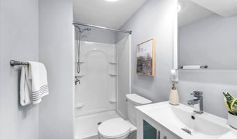 624 15TH St S 1, Arlington, VA 22202