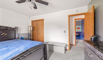 550 Mckinley St, Anoka, MN 55303