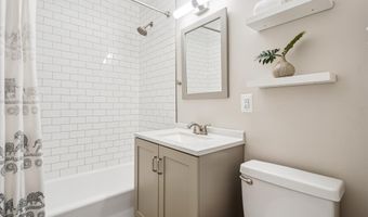 132 N GLADDEN St N, Alexandria, VA 22304