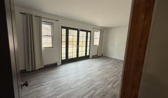 112 Woodcrest Ave, Absecon, NJ 08201