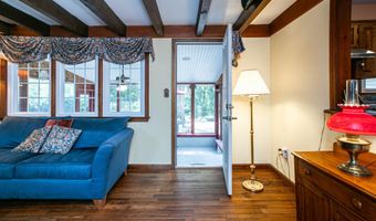 75 Lakeview Dr, Allentown, NJ 08501