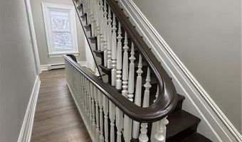 312 N 6th St 3A, Allentown, PA 18102